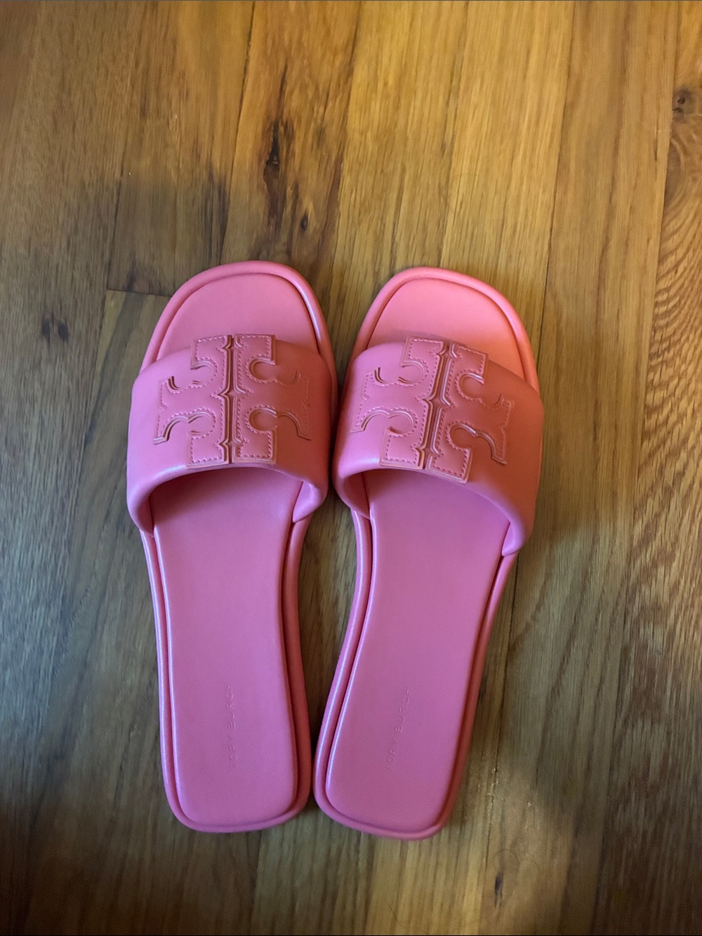 Tory Burch women’s 10 sandals